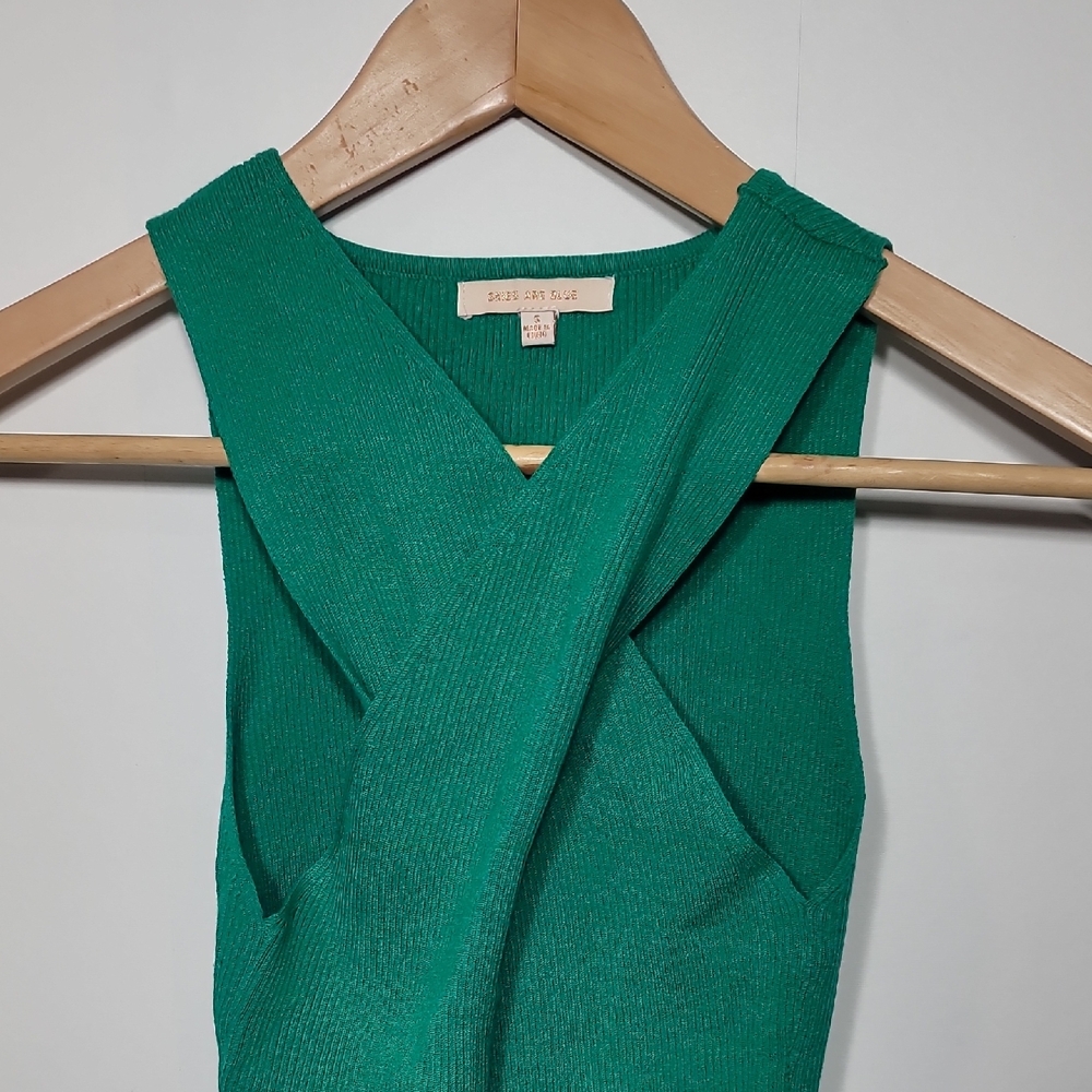 Skies Are Blue Emerald Green Knit Top